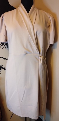Bnwt boohoo smart stone puff - bnwt,